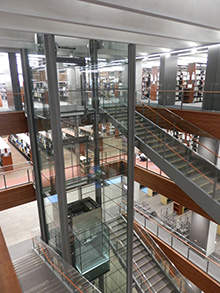 立教大学池袋図書館